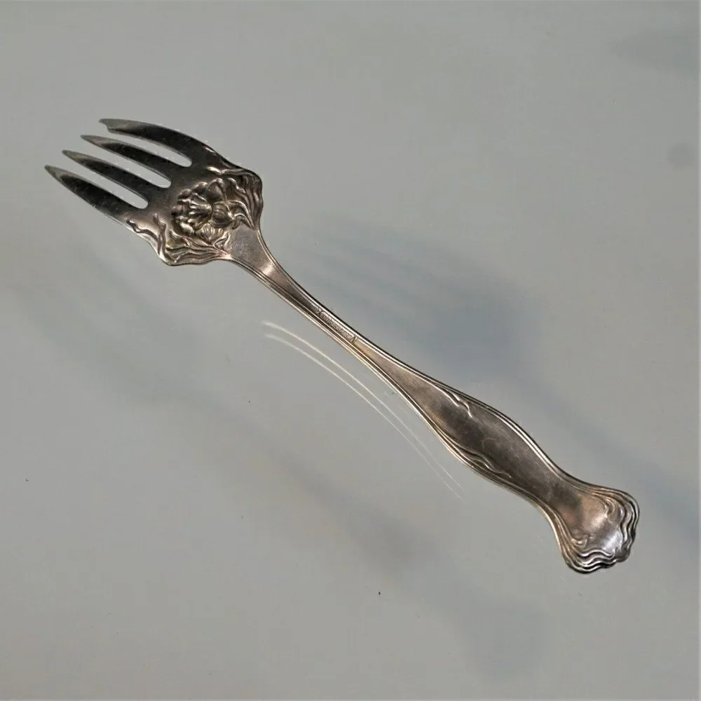 Vintage Meat Serving Fork Rogers Bros 1903 Mystic Pattern Silverplate